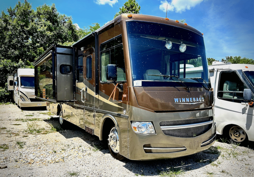 2013 Winnebago Sightseer 30A