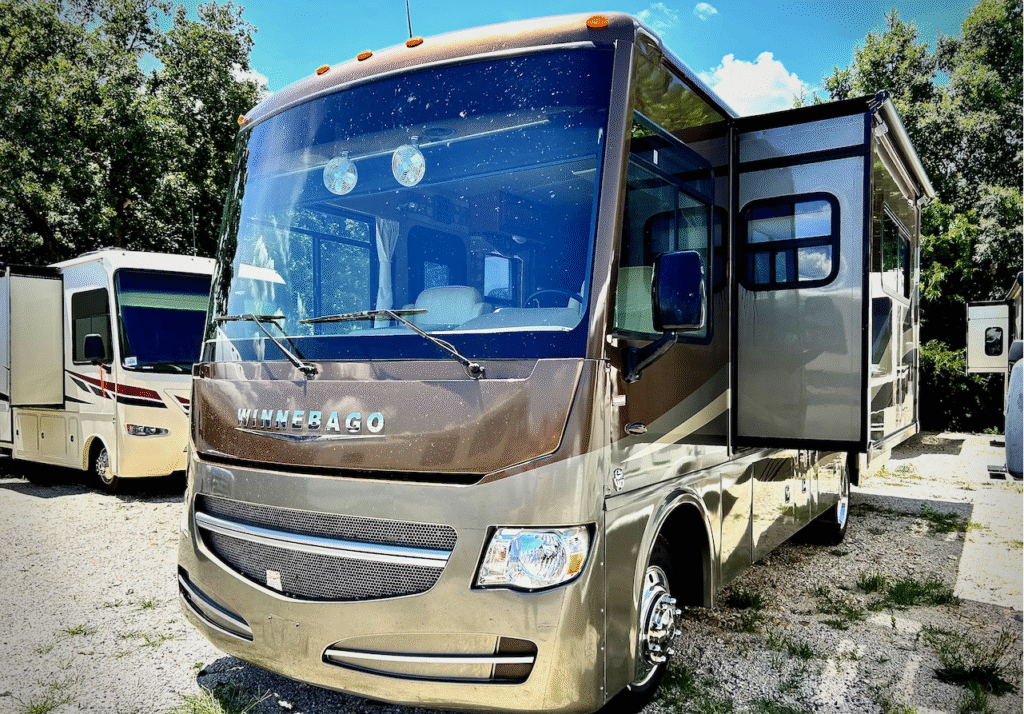 2013 Winnebago Sightseer 30A