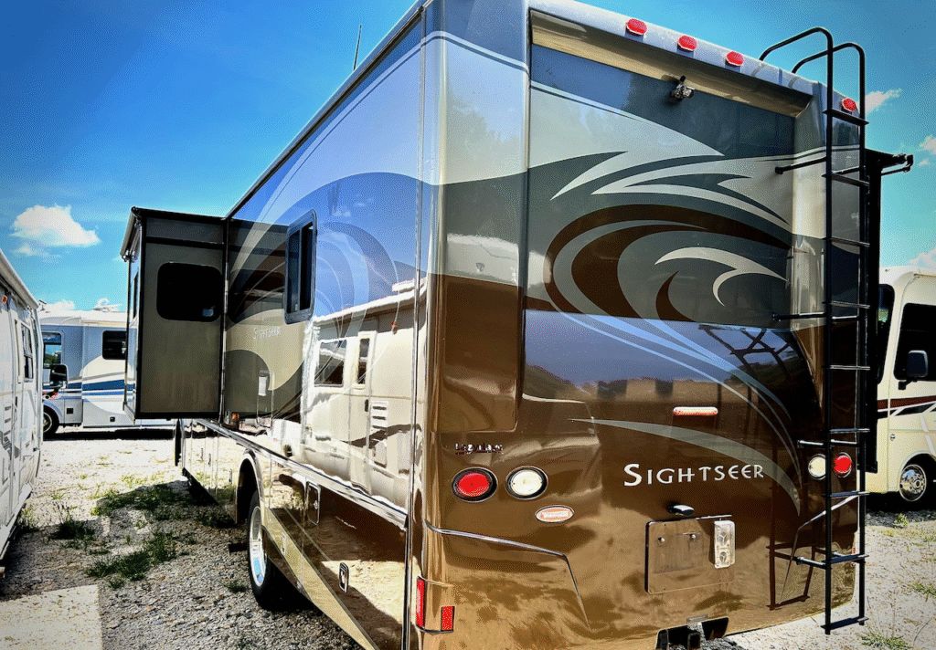 2013 Winnebago Sightseer 30A