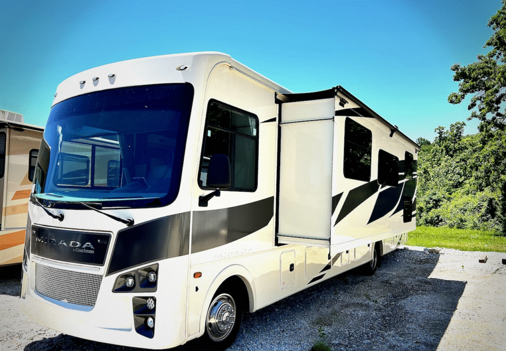 2021 Coachmen Mirada 35ES